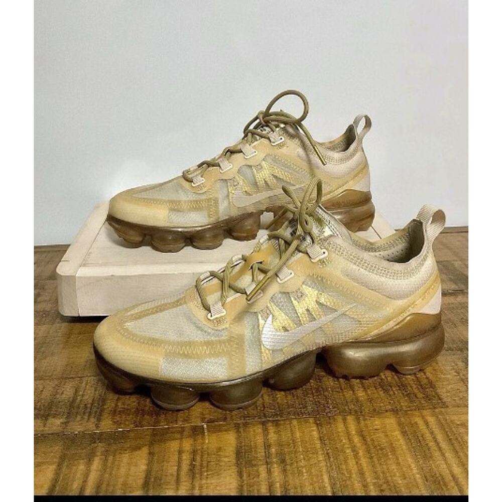 Size 8.5 - Nike Air VaporMax 2019 White Gold W
